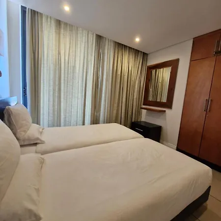 Accommodation Front - Comfy 4 Sleeper Across Ushaka Durban Exterior foto
