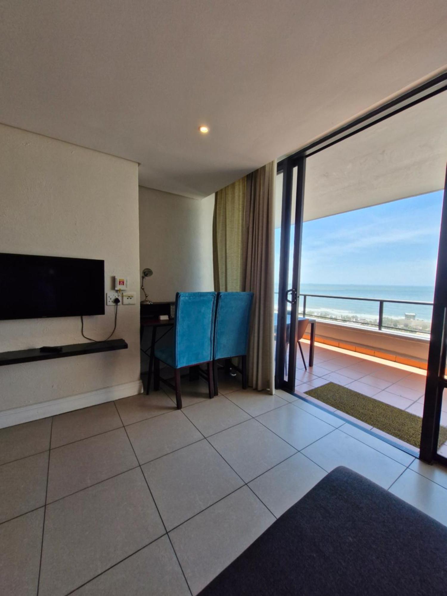 Apartment Front - Comfy 4 Sleeper Across Ushaka *